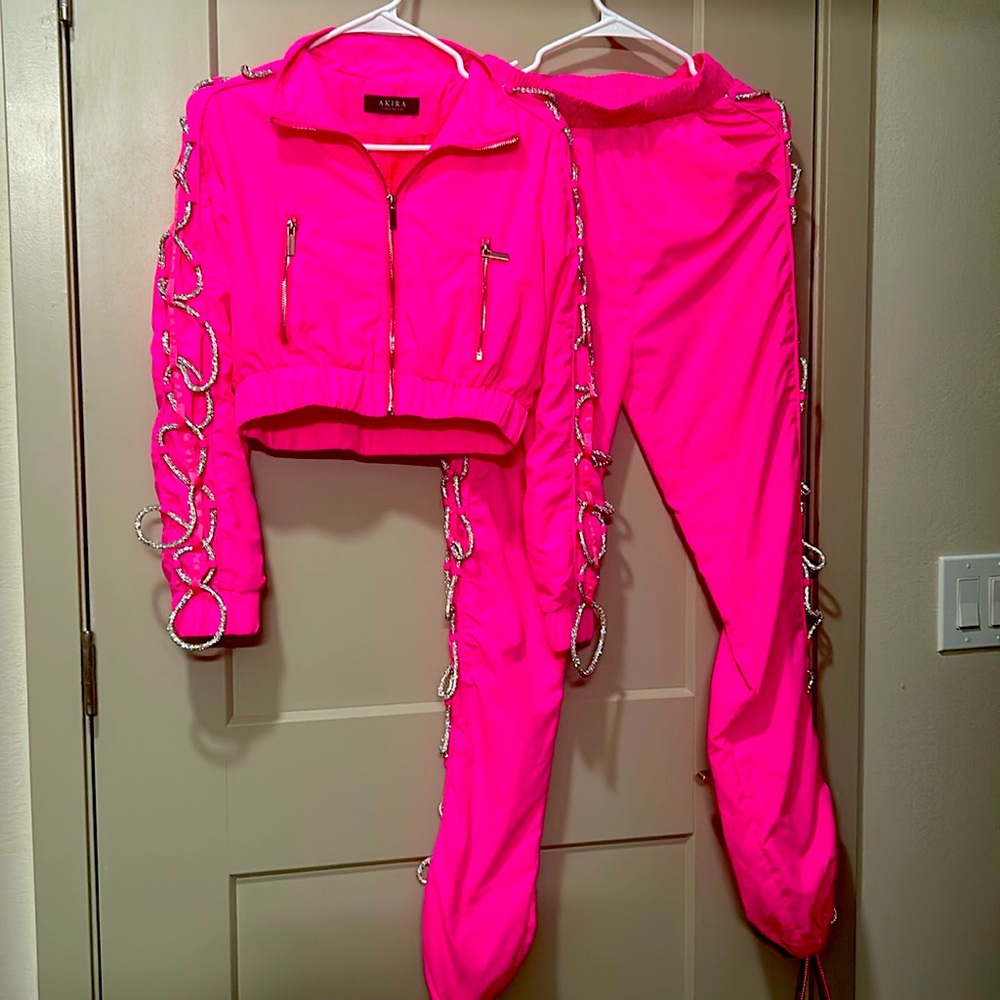 Akira Beautiful matching set like new new